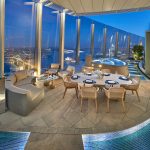 Un luxe inégalé rencontre un panorama à couper le souffle aux tours de la couronne de Sydney