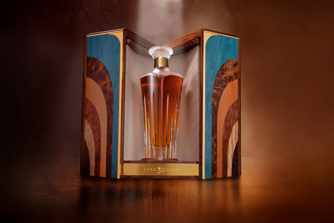 Midleton très rare relâche la collection de distillerie silencieuse historique