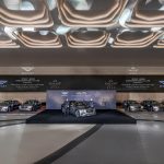 L'hôtel de luxe sécurise la flotte record de Bentley Flying Spurs