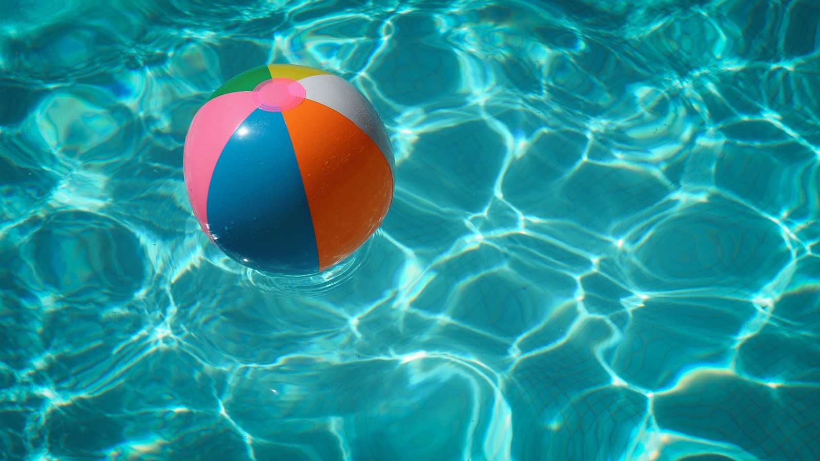 Tips to save on your summer trip