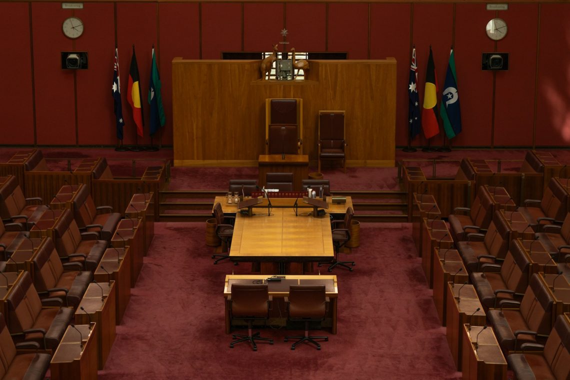 Ohio lawmakers to cut educators