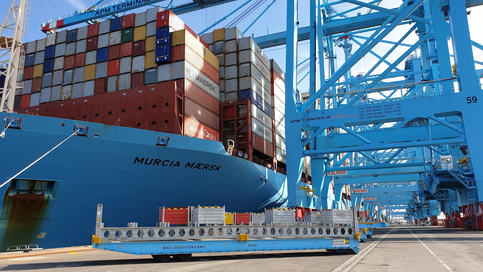Trump postpones EU tariff, market relieved