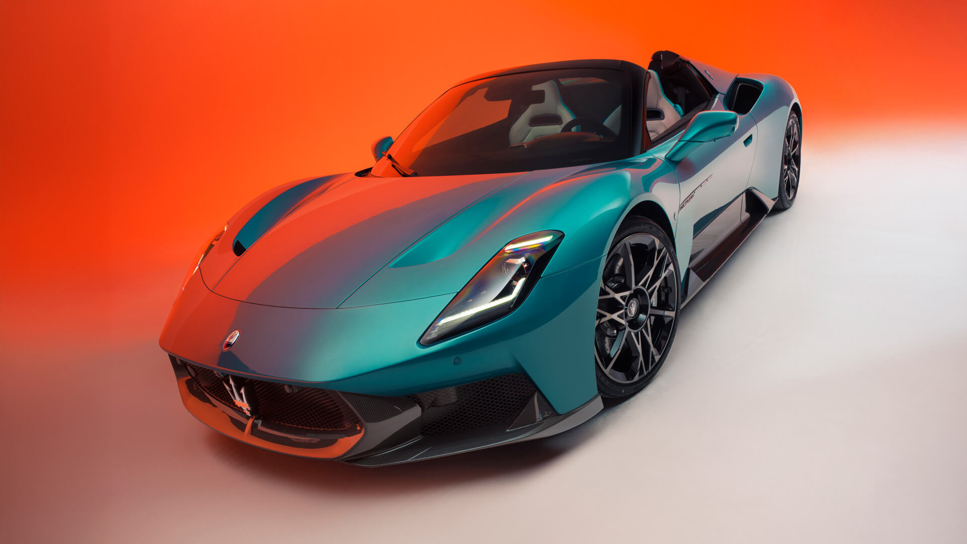 Maserati McPura arrive avec F1 Tech and Butterfly Doors
