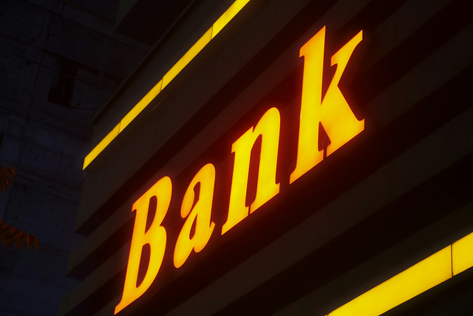 HDB Financial Services raises $392 million in IPO