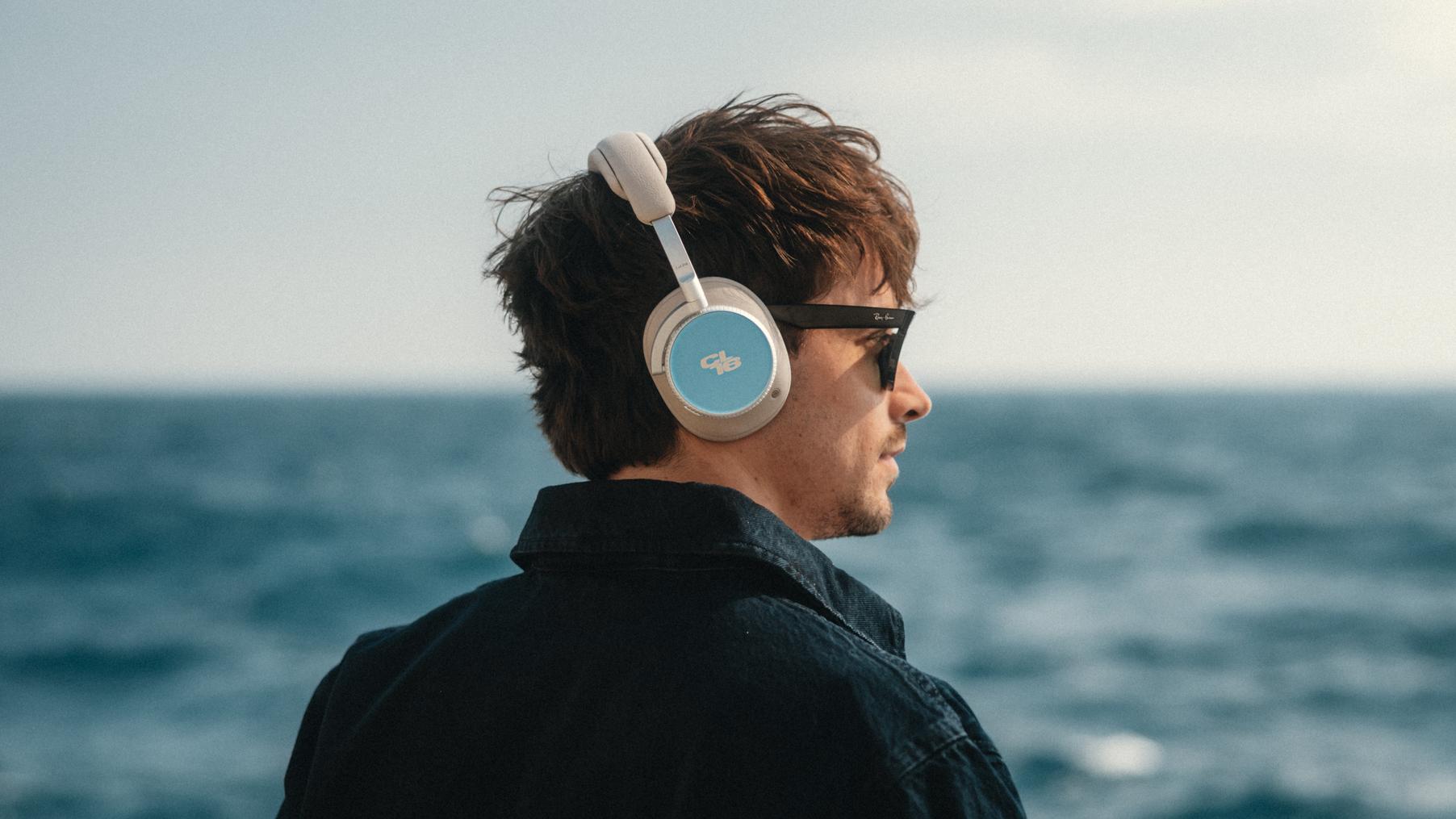 B&O lance une collaboration exclusive avec Charles Leclerc