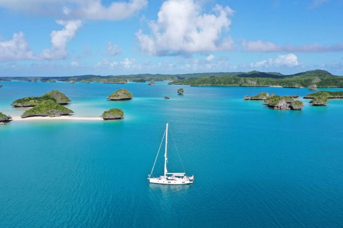 Oyster Yachts trace les nouveaux cours avec Explorers Club