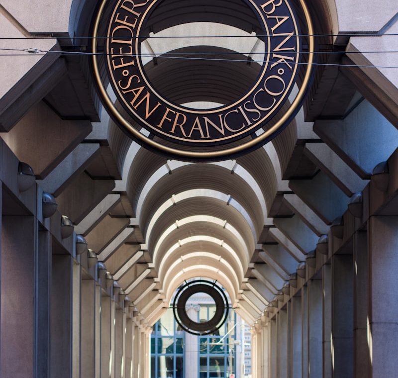 Strategists Weigh Fed Rate Cut Risks