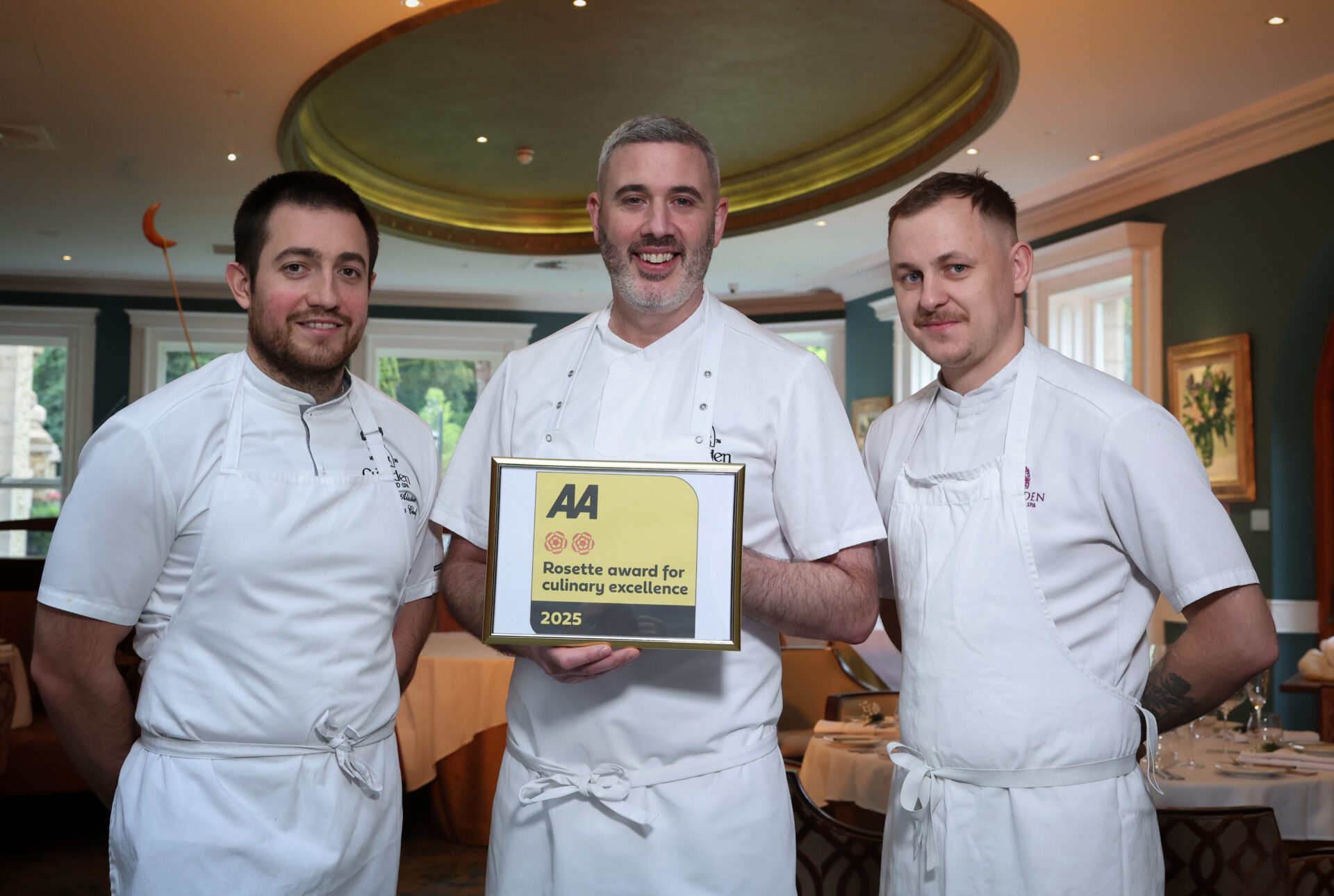 Les Vêpres d'Irlande du Nord remportent deux rosettes AA