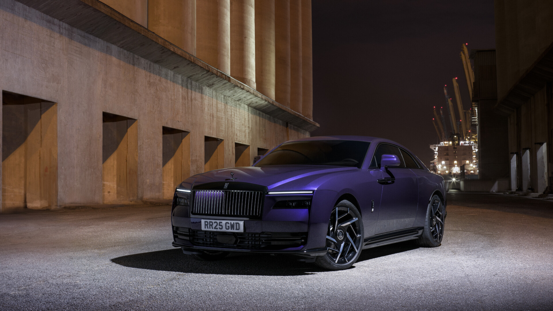 Rolls-Royce libère le spectre du badge noir