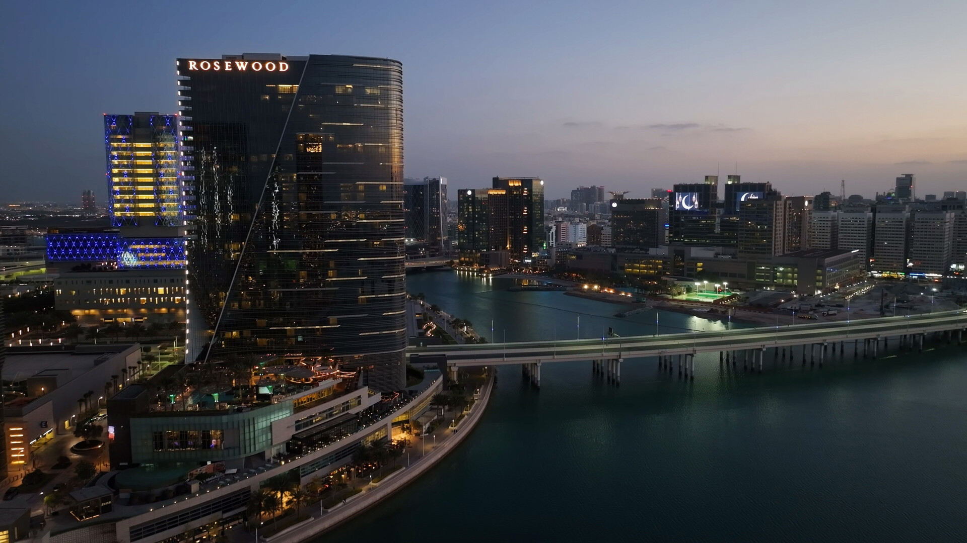 Rosewood Abu Dhabi : l'élégance contemporaine sur l'île d'Al Maryah