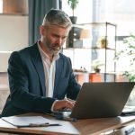 Comment transformer votre profil LinkedIn en un atout commercial