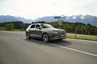 Bentley dévoile le Bentayga EWB Chalet Edition