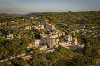 Crillon le Brave confie cet automne la Provence à ses artisans